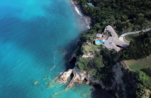 Woodlands Villa | Private Villa, Luxury Living at its Finest.