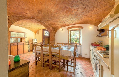 Santarello Villa | Private Villa with A/C, private pool, WIFI, patio, panoramic view, parking, close to Montepulciano