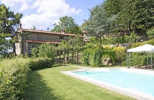 Pieve di Chio Villa | Private Villa with hot tub, private pool, WIFI, A/C, TV, terrace, panoramic view, close to Cortona