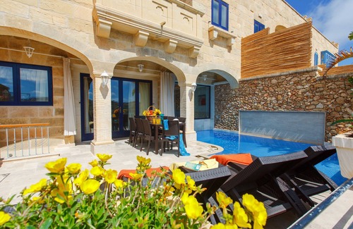 Santu Pietru Villa | Private Villa with Indoor Heated Jacuzzi