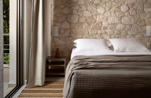Plaka House | Private Villa with pool