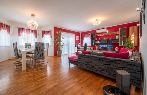 Municipality of Krizevci House | Private Villa with private pool, WIFI, A/C, TV, terrace, pets allowed, panoramic view, parking