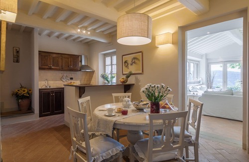 Pieve di Chio Villa | Private Villa with WIFI, private pool, A/C, TV, patio, panoramic view, parking, close to Cortona