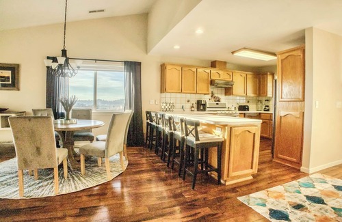 Shenandoah Valley House | Private Vineyard Getaway in the Heart of Plymouth!