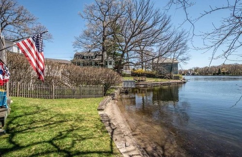 Worcester House | Private Waterfront Home!