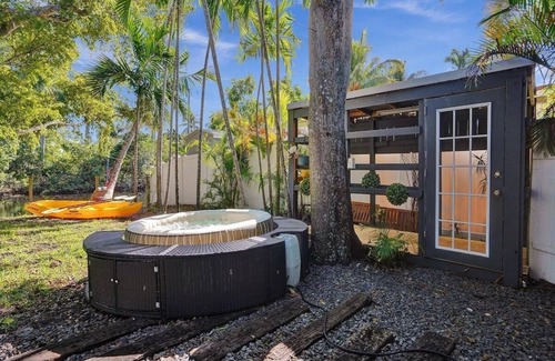 Park East House | Private Waterfront Paradise