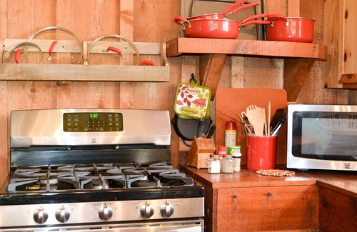 Board Camp Cabin | Private wooded property, rent 2 cabins sleeping 8, 1 mile to WPG S. trail head.