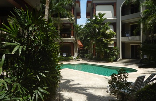 Buenos Aires House | Privite access to the beach, family sized condo, private parking,