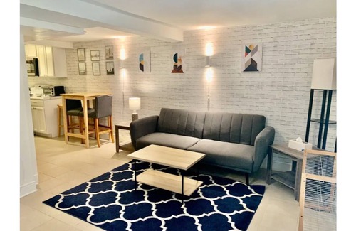 Reed-Cooke Apartment | Pro Clean 96-Walk Score Adams Morgn/U St Cozy!