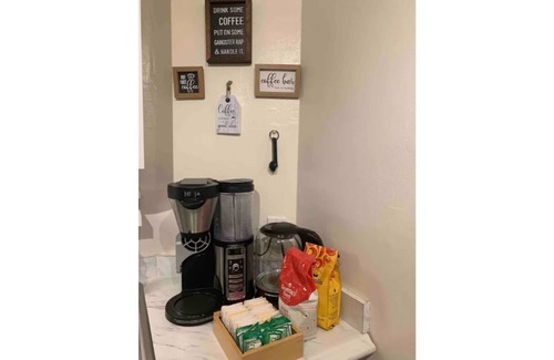 Reed-Cooke Apartment | Pro Clean 96-Walk Score Adams Morgn/U St Cozy!
