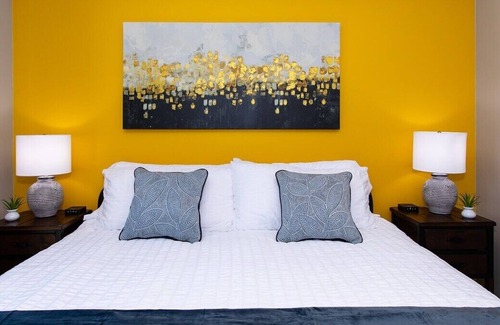 Linda Vista Apartment | Professional - King Bed - Pets - Near Hospitals