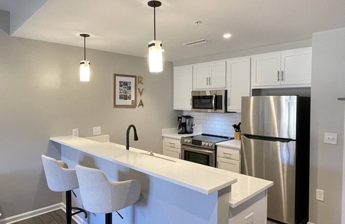 Midlothian Condo | Professional’s Dream in the Heart of Midlothian