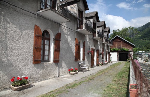 Esquieze-Sere Apartment | PROMO Charming apartment encircled by a unique mountain landscape. Center luz