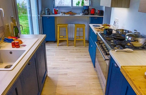 Poulgoazec House | PROMO - Fisherman's house with its large enclosed garden near the beaches