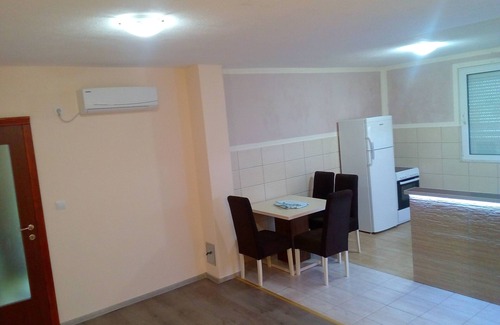 Lastva Grbaljska Apartment | Property located on 10 min drive to Budva and 3 min drive to beach jaz.