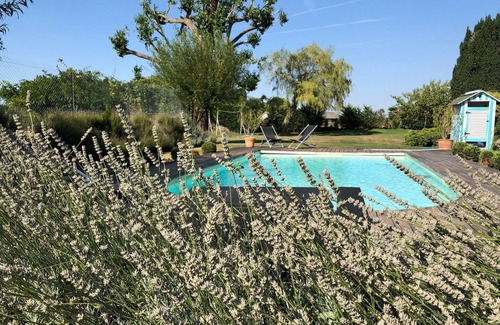 Mulcent House | Propriété Campagne à 65 kms de Paris. Piscine et Tennis. Période JO Paris 2024