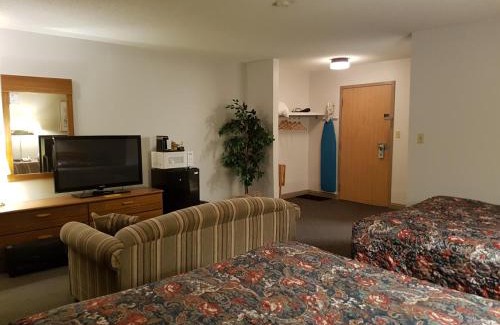 Creighton Hotel | Prospector Inn