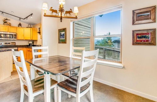 Wildernest Hotel | Prospector Village 105