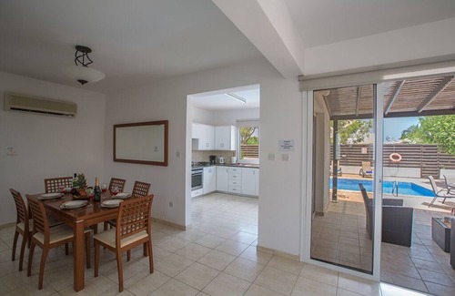 Pernera Cottage | Protaras Mandali Villa MA14 - a villa that sleeps 6 guests in 3 bedrooms