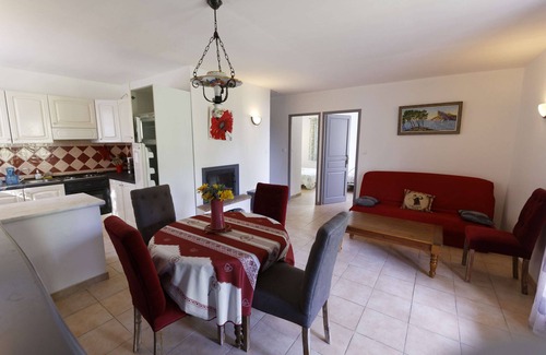 Villecroze Cabin | Provençal farmhouse "Les Rosiers"