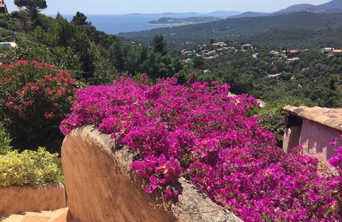La Croix-Valmer Villa | Provençal villa with stunning view, close to beach, free Wifi