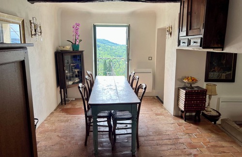 Saignon House | Provencal Village House In Saignon, Provençe, South Of France