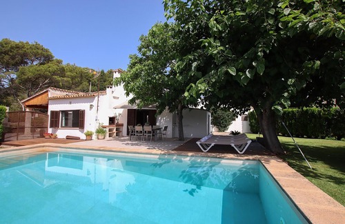 Les Palmeres Villa | PROVENZAL PETIT (PROVENZA). 3 Bedroom villa near Puerto Pollensa