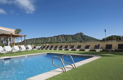 Waikiki House | Proximity at its Best! 2 Convenient Units near Queen's Surf Beach, Pets Allowed!