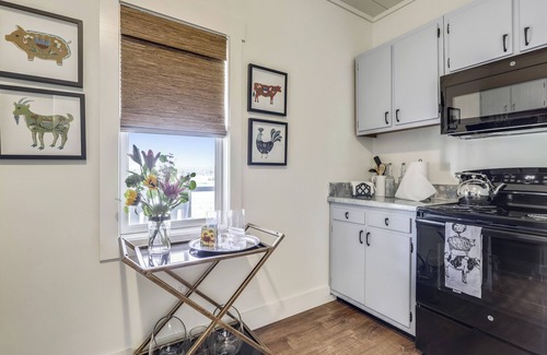 Waterfront Greens House | Prvt Rm 4, Upper floor, pond view, gas fireplace