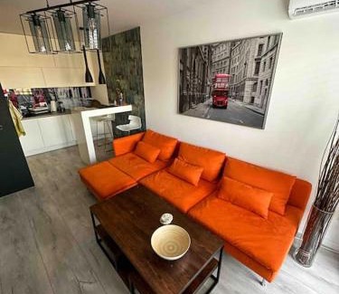 Psie Pole Apartment | Przestronna i jasna kawalerka z balkonem