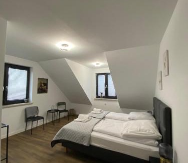 Płaska House | Przystanek Orle