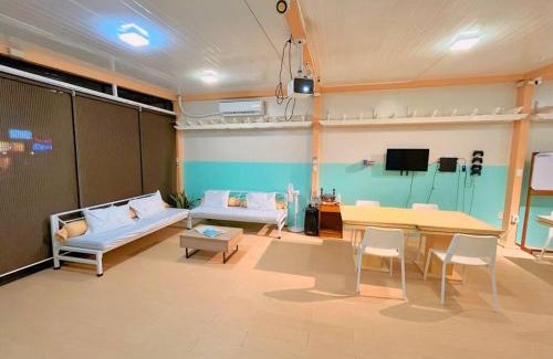 San Bartolome Apartment | PS4, Board Games, Karaoke - QC Maginhawa SaLaro