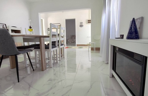 Nordeste House | Centenary house with spacious areas located in the green heart of São Miguel!