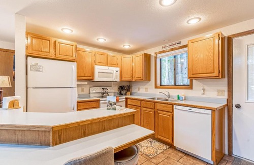 Whitefish Apartment | Ptarmigan's Roost