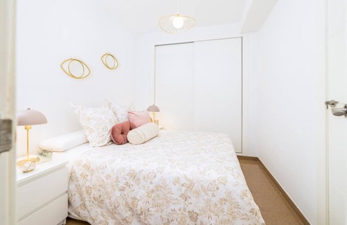 Capuchinos Apartment | Puerta del centro, nice apartment in the downtown district