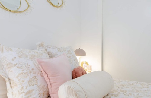 Capuchinos Apartment | Puerta del centro, nice apartment in the downtown district