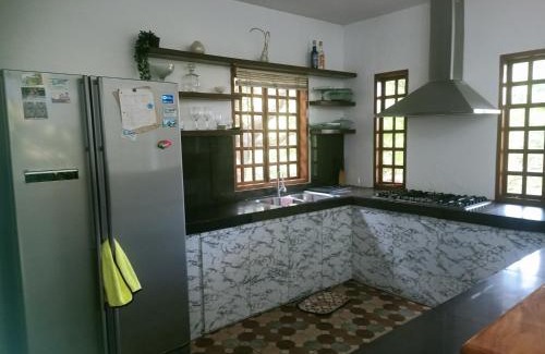 Puerto Galera House | Puerto Galera Hilltop Guesthouse -Tropical Retreat