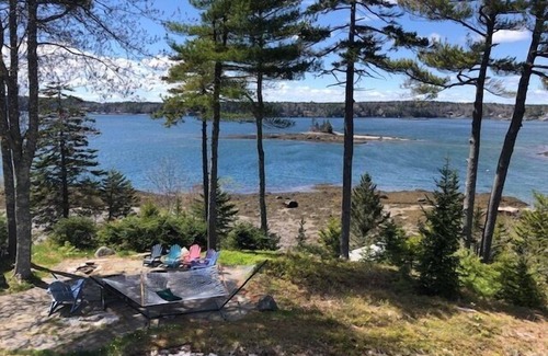 East Boothbay Apartment | Puffin Perch - Waterfront Apartment on Linekin Bay - Fire Pit & Dock Access