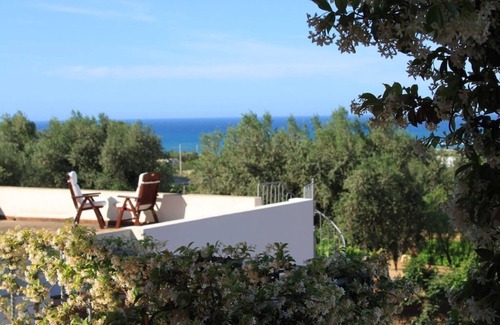 Torre Pali Villa | Puglia sea view Villa Morocco very near Salento beaches: Apartment Buganvillee