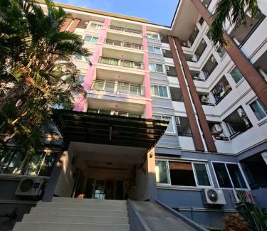 Bang Phli Apartment | Puingtong Building Mega Bangna