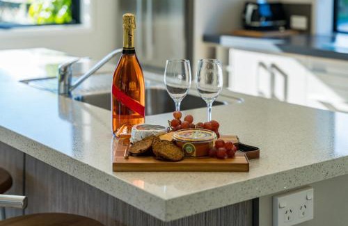 Kinloch House | Pukeko Paradise - Kinloch