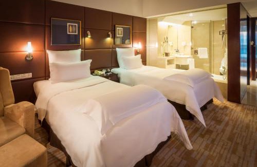 Huadu Hotel | Pullman Guangzhou Baiyun Airport - Free Shuttle Bus & Official Registration Agency during Canton Fair