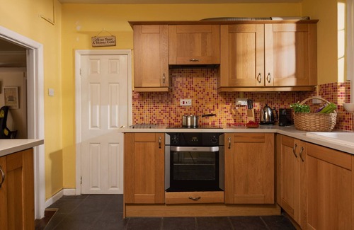 Gwithian House | Pump Cottage - a house that sleeps 8 guests in 4 bedrooms