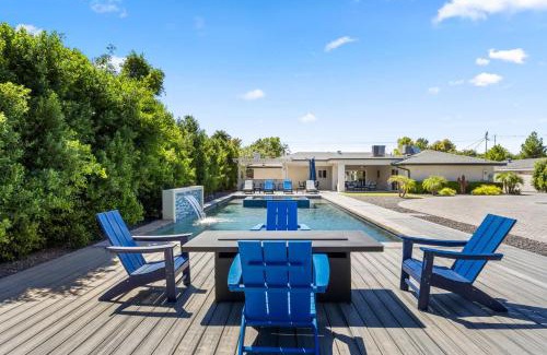 Alhambra House | Pura Vida Home - Chic Villa Saltwater Pool Spa Games