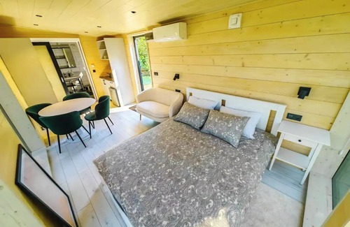 Vama Veche House | Pura Vida Tiny house Seaside Resort Mirror house
