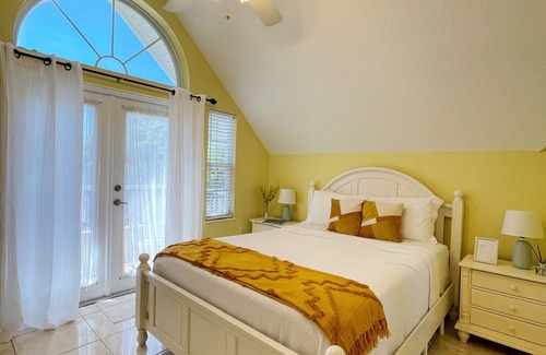 West Bay Bed & Breakfast | Pure Bliss Hibiscus Room at Cayman's Award Winning Shangri-La Bed & Breakfast