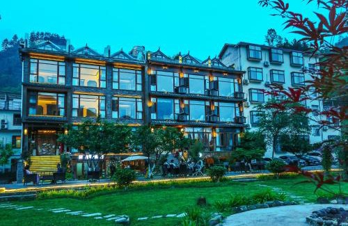 Wulingyuan Hotel | Pure House