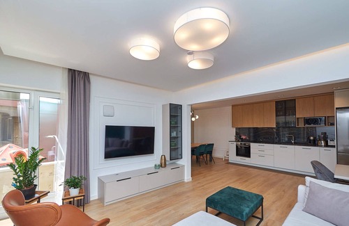 Burgas Center Condo | Pure luxury in the center of Burgas*10 min. from the beach*