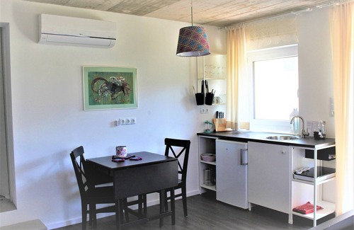 Hannersdorf House | Pure relaxation - cozy vacation home in the middle of the vineyard