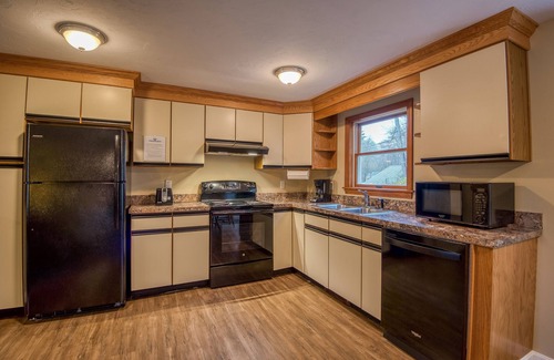 East Madison Hotel | Purity Spring Resort